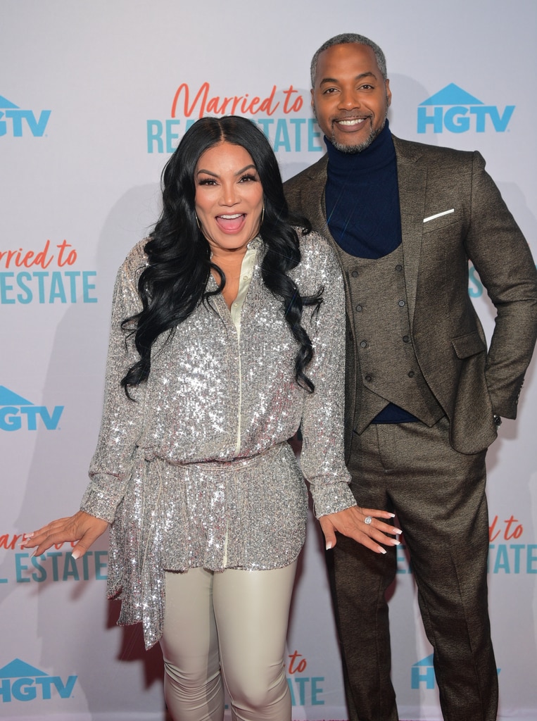 Christina Hall และ Josh Hall เลิกกัน: ดูว่าคู่รัก HGTV ยืนหยัดอยู่ที่ไหนมากขึ้น