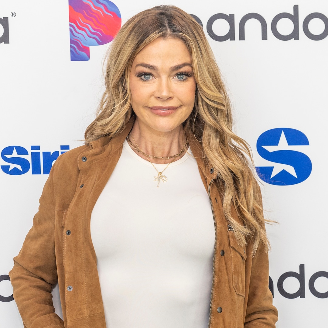 RHOBH’s Denise Richards Ruptured Breast Implants While Filming Special Forces Season 3 – E! Online RHOBH’s Denise Richards Ruptured Breast Implants While Filming Special Forces Season 3 – E! Online