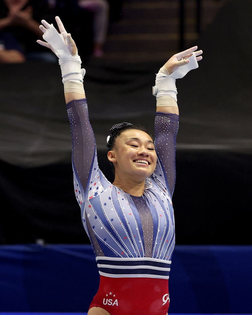 A ginasta Aly Raisman defende Jade Carey após sua queda nos Jogos de Paris