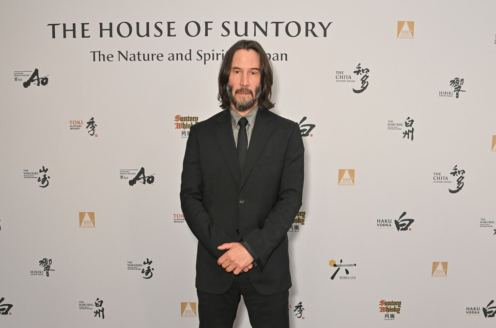 Keanu Reeves chia sẻ lý do "luôn nghĩ về cái chết"