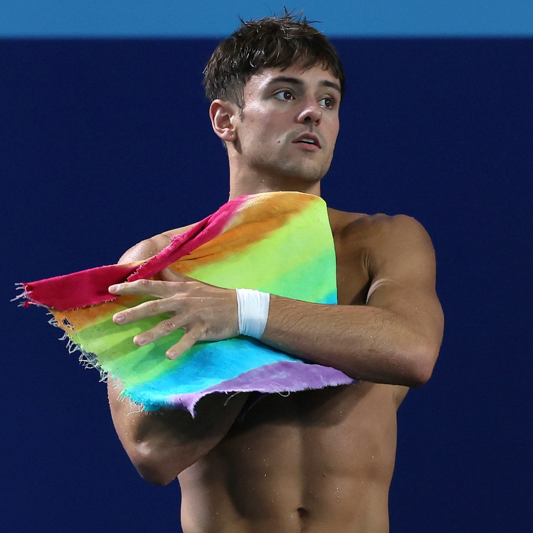 Tom Daley Is the King of the World at the 2024 Olympics Opening Ceremony – E! Online Tom Daley Is the King of the World at the 2024 Olympics Opening Ceremony – E! Online