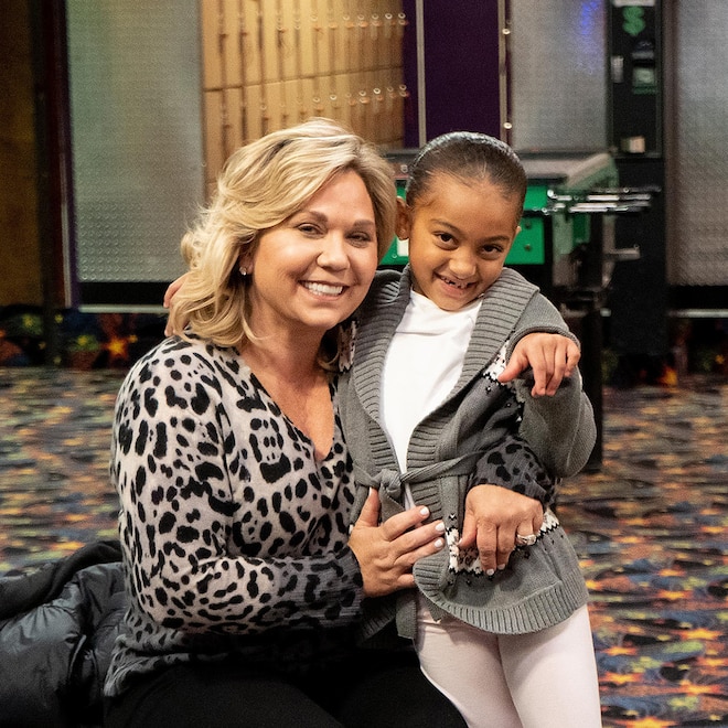 Chloe Chrisley, Julie Chrisley