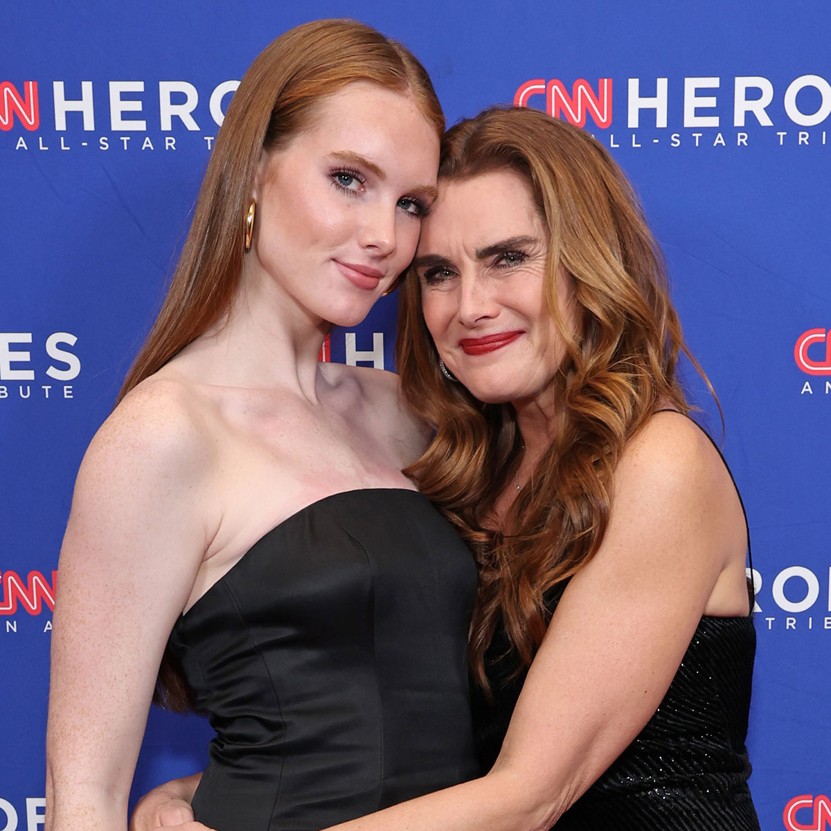 Watch Brooke Shields’ Sweet Twinning Moment With Daughter Grier