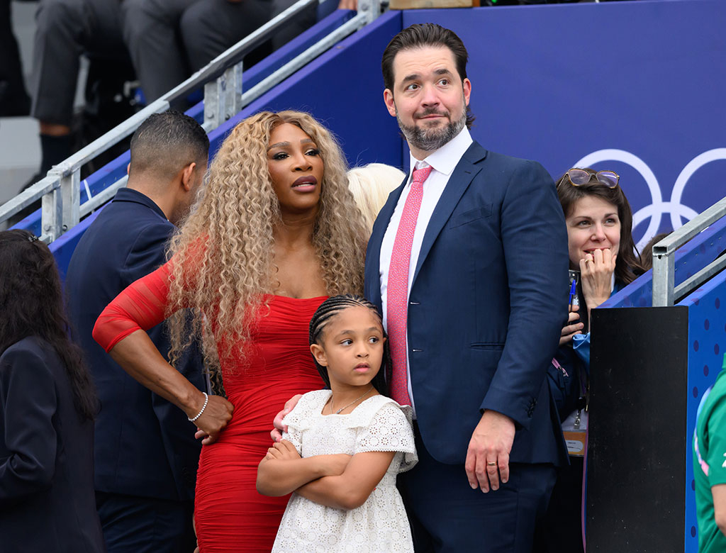 Serena Williams' Hubby Alexis Ohanian Aces "Umbrella Holder" Role