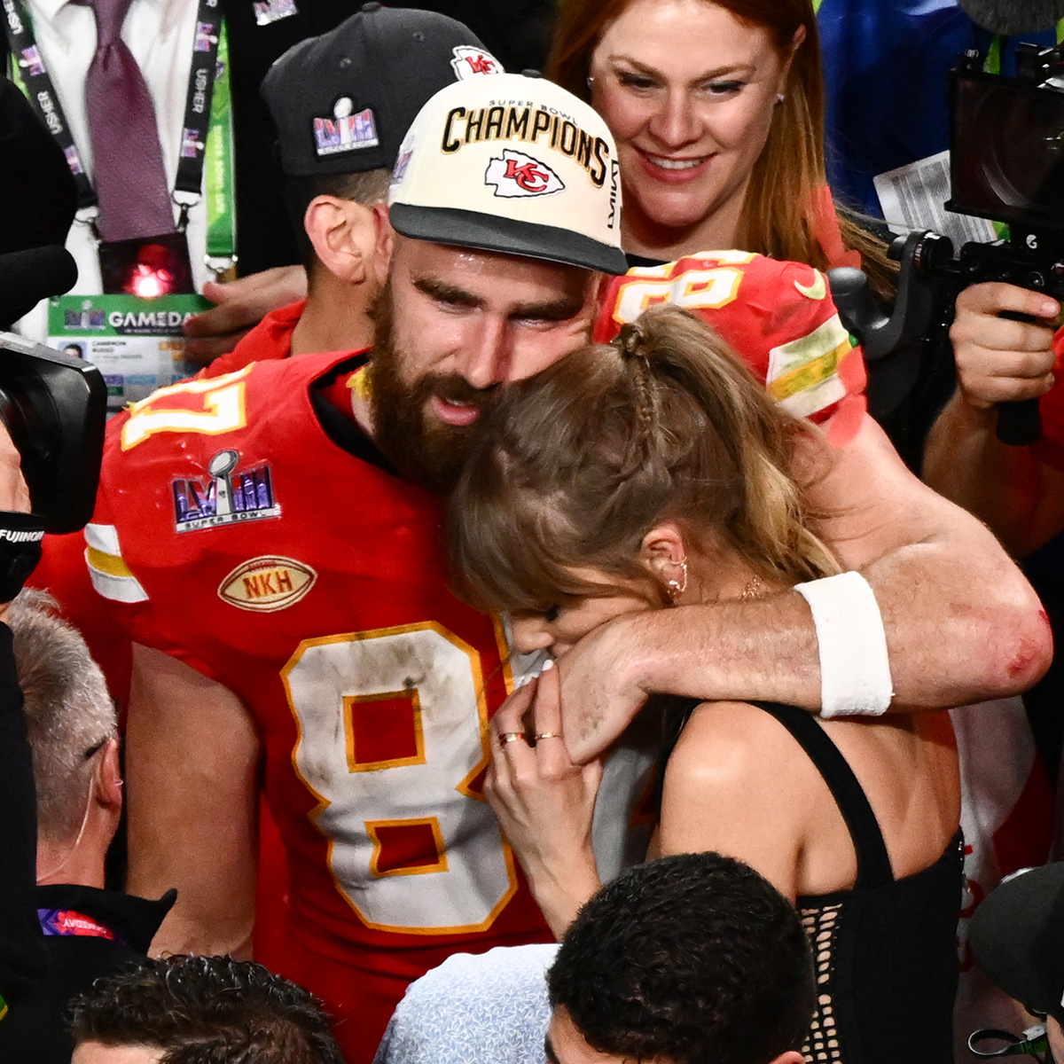 Travis Kelce Shares “Golden Rule” for Joining Taylor Swift on Stage