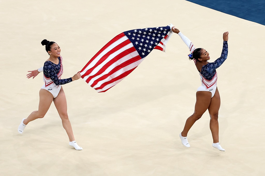 โอลิมปิกปี 2024: ทำไม Simone Biles ถึงสวมรองเท้าสตั๊ดหลังจากการวิ่งที่ปารีส