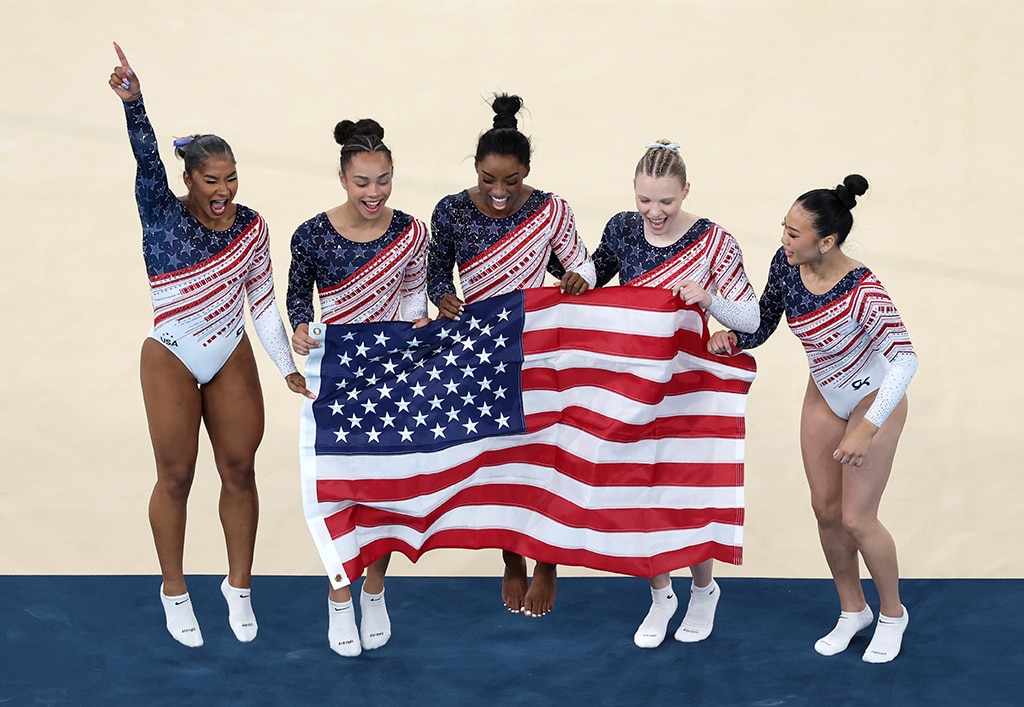 โอลิมปิกปี 2024: ทำไม Simone Biles ถึงสวมรองเท้าสตั๊ดหลังจากการวิ่งที่ปารีส