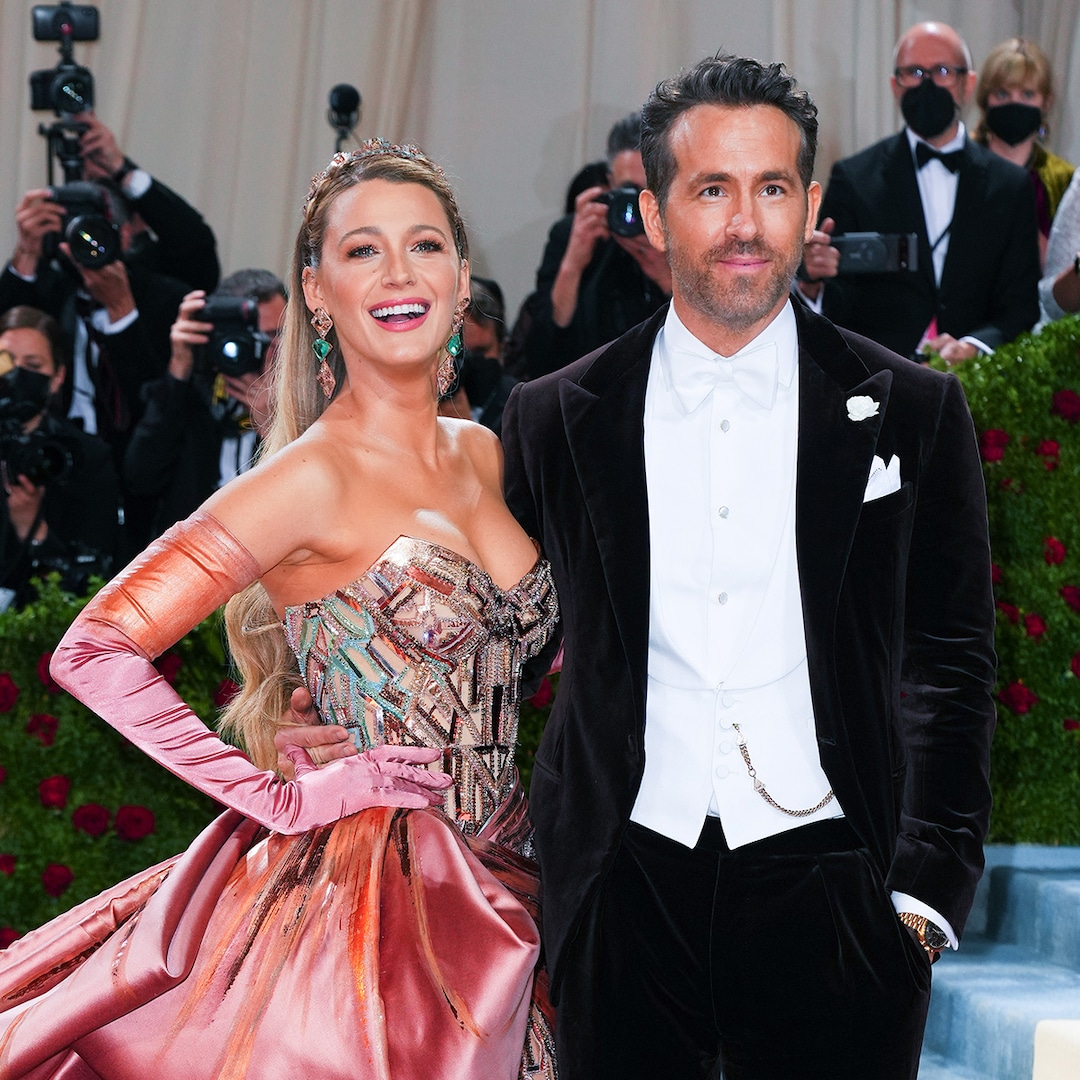 Ryan Reynolds Shares Look Inside Dad Life With Blake Lively and Their 4 Kids – E! Online Ryan Reynolds Shares Look Inside Dad Life With Blake Lively and Their 4 Kids – E! Online