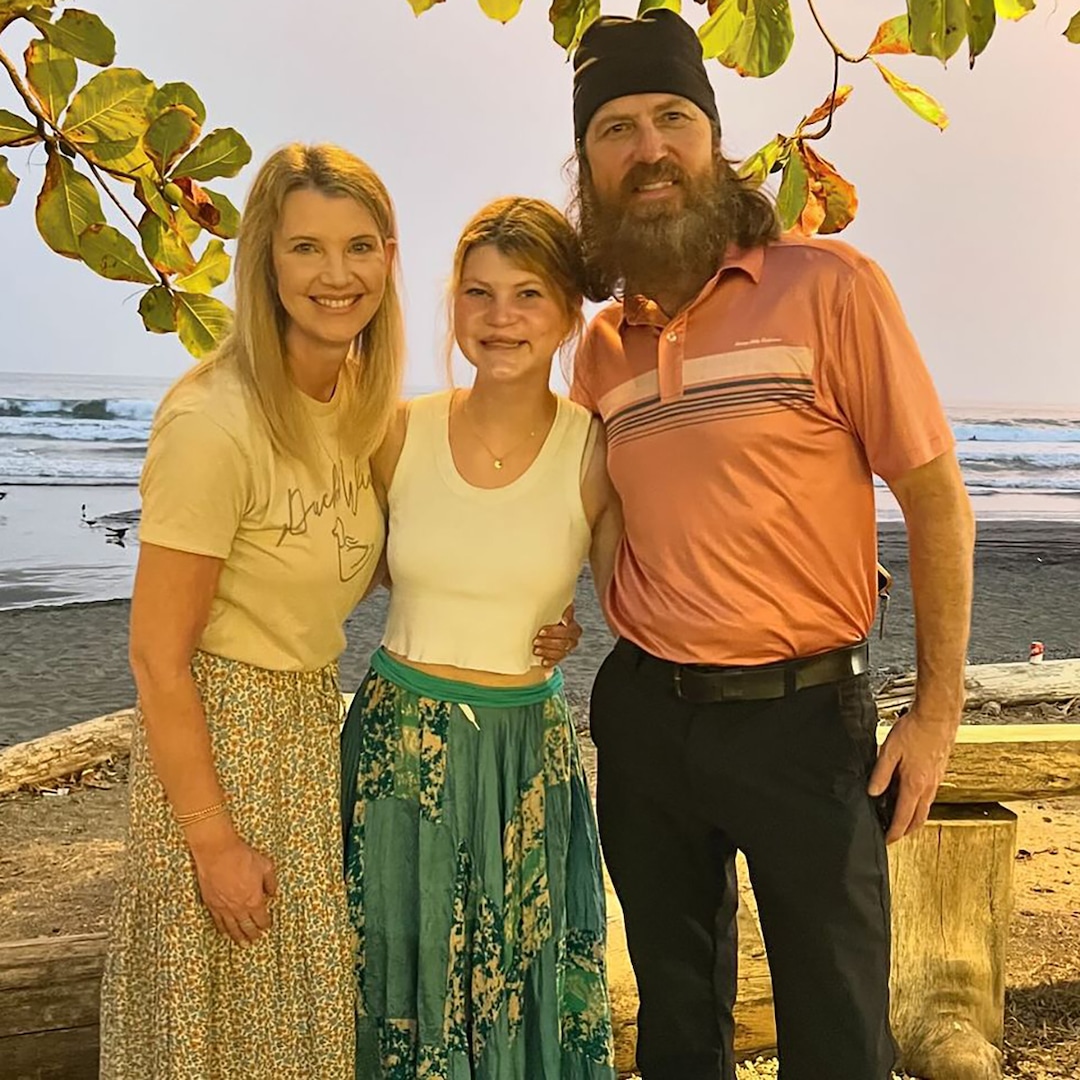 Duck Dynasty’s Missy and Jase Robertson Ask for Prayers for Daughter Mia During 16th Surgery – E! Online Duck Dynasty’s Missy and Jase Robertson Ask for Prayers for Daughter Mia During 16th Surgery – E! Online