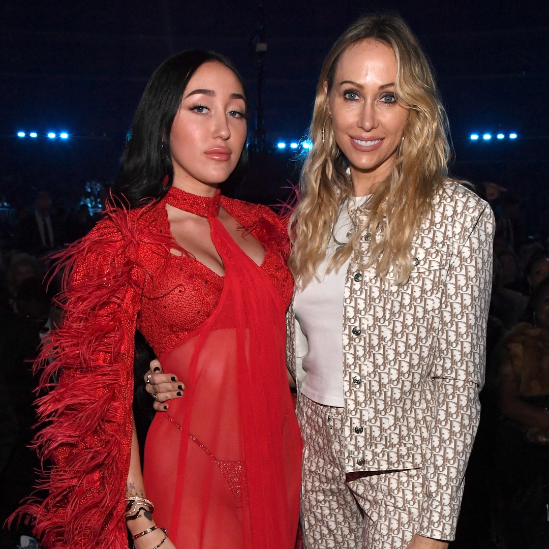 Tish Cyrus Reunites With Daughter Noah Cyrus Amid Rumored Family Feud Tish Cyrus Reunites With Daughter Noah Cyrus Amid Rumored Family Feud