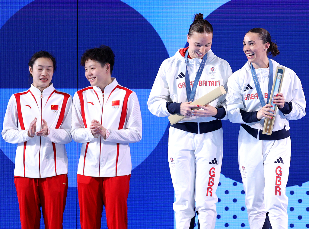 Olympic questions, Yasmin Harper, Scarlett Mew Jensen, boxes
