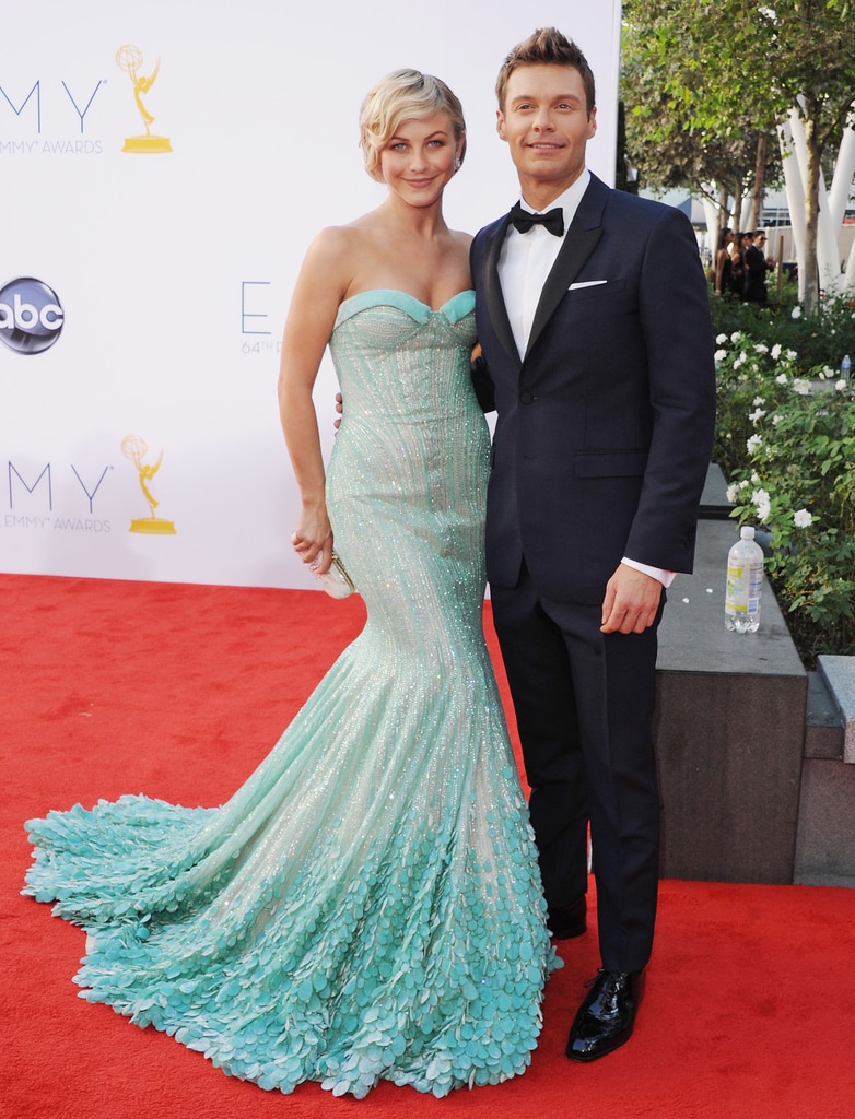 สิ่งที่ Exes Julianne Hough และ Ryan Seacrest พูดเกี่ยวกับความรักของพวกเขา