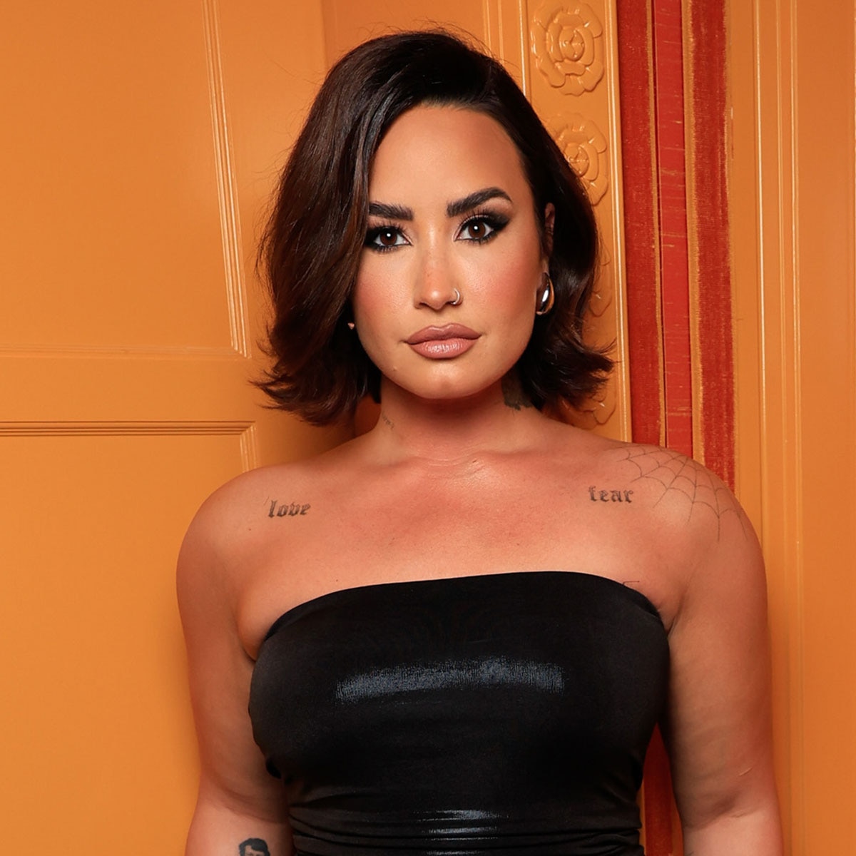 Demi Lovato suy ngẫm về tác động của ngôi sao nhí "đau buồn"