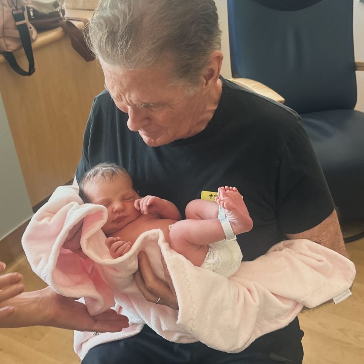 David Hasselhoff é vovô, filha Taylor dá as boas-vindas ao primeiro bebê