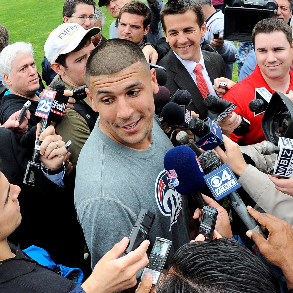 สำรวจโศกนาฏกรรมของ Aaron Hernandez ในตัวอย่าง American Sports Story