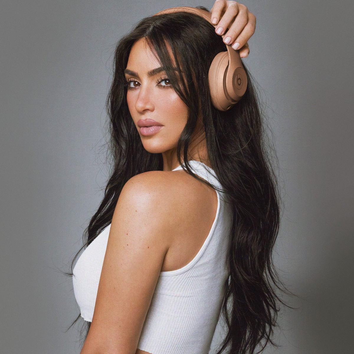 Kim Kardashian Beats Headphone Dijual Amazon Big Spring Sale