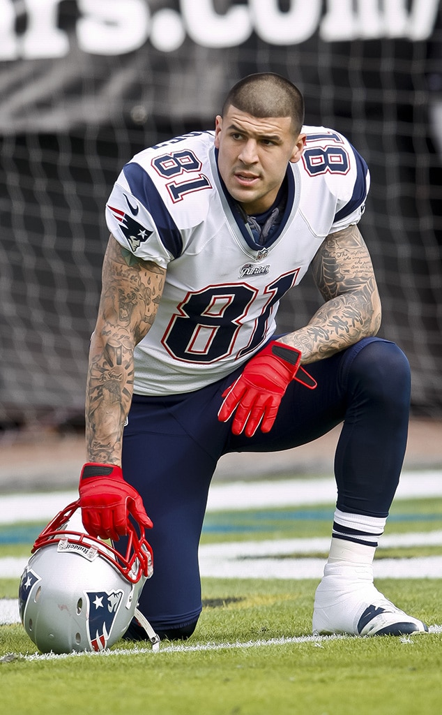 ชีวิตคู่ของ Aaron Hernandez พลิกผันจนไม่สามารถควบคุมได้อย่างไร