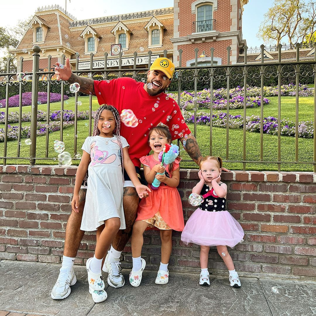 Cory Wharton, Ryder, Mila, Maya, Instagram