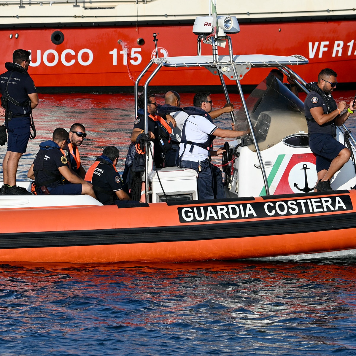 Sicily Yacht Sinking, Rescue Crews