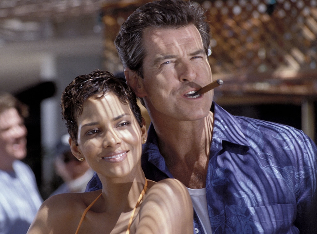 Halle Berry khen ngợi Pierce Brosnan vì đã khôi phục niềm tin vào đàn ông