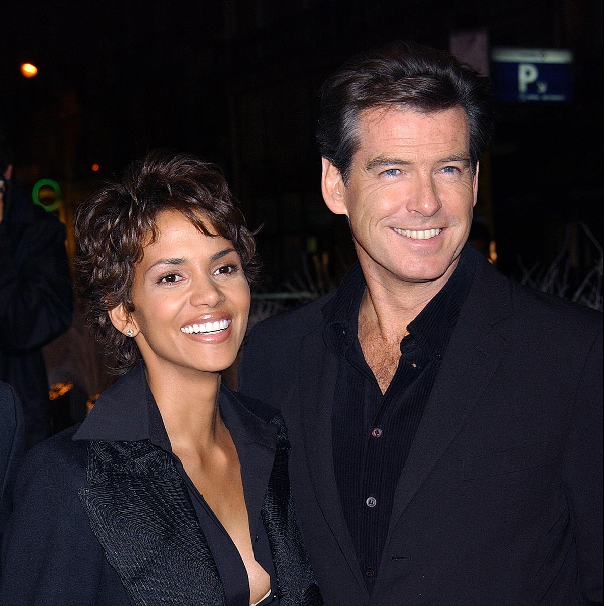 Halle Berry elogia Pierce Brosnan por restaurar sua fé nos homens