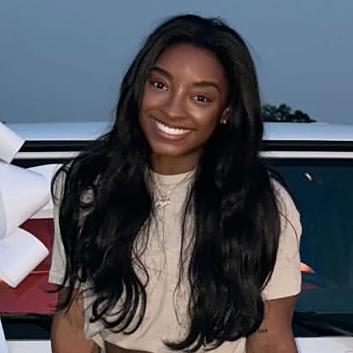 Simone Biles muestra una nueva compra de seis cifras: vea la actualización