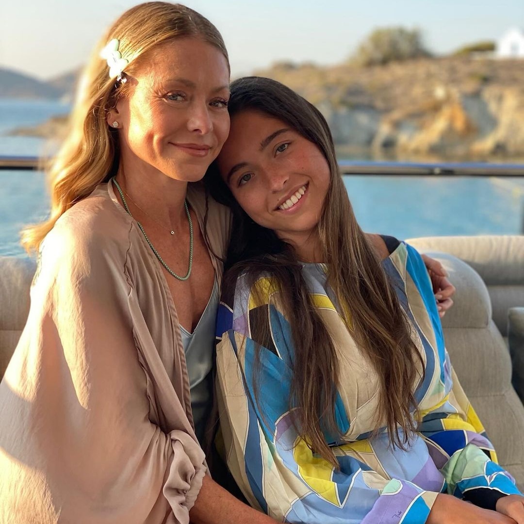 How Kelly Ripa Feels About Lola Consuelos’ Boyfriend Cassius Kidston How Kelly Ripa Feels About Lola Consuelos’ Boyfriend Cassius Kidston