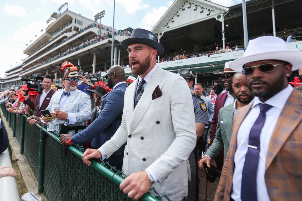 O novo cavalo de corrida de Travis Kelce aparentemente acena para o romance de Taylor Swift