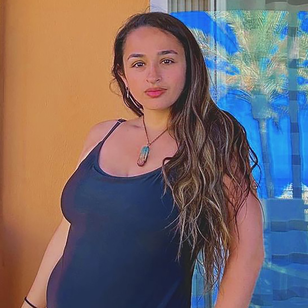 TLC Star Jazz Jennings Shares Before-and-After Photos of 100-Pound Weight Loss – E! Online TLC Star Jazz Jennings Shares Before-and-After Photos of 100-Pound Weight Loss – E! Online