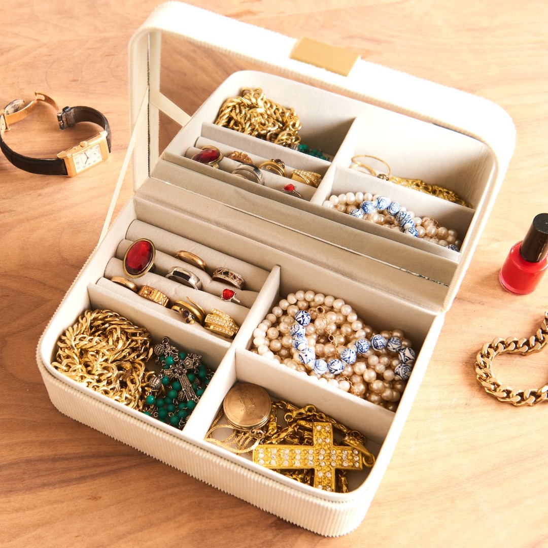 These Jewelry Storage Solutions Are Game Changers for Your Earrings, Bracelets, & Necklaces – E! Online These Jewelry Storage Solutions Are Game Changers for Your Earrings, Bracelets, & Necklaces – E! Online