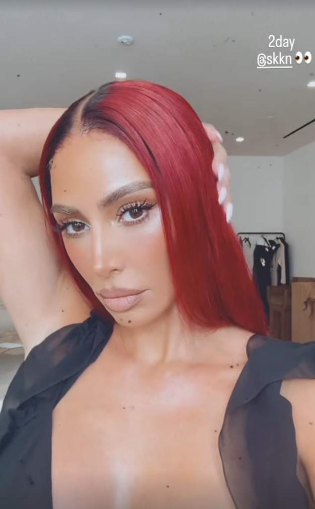 Kim Kardashian está ficando vermelha após a transformação do cabelo ardente