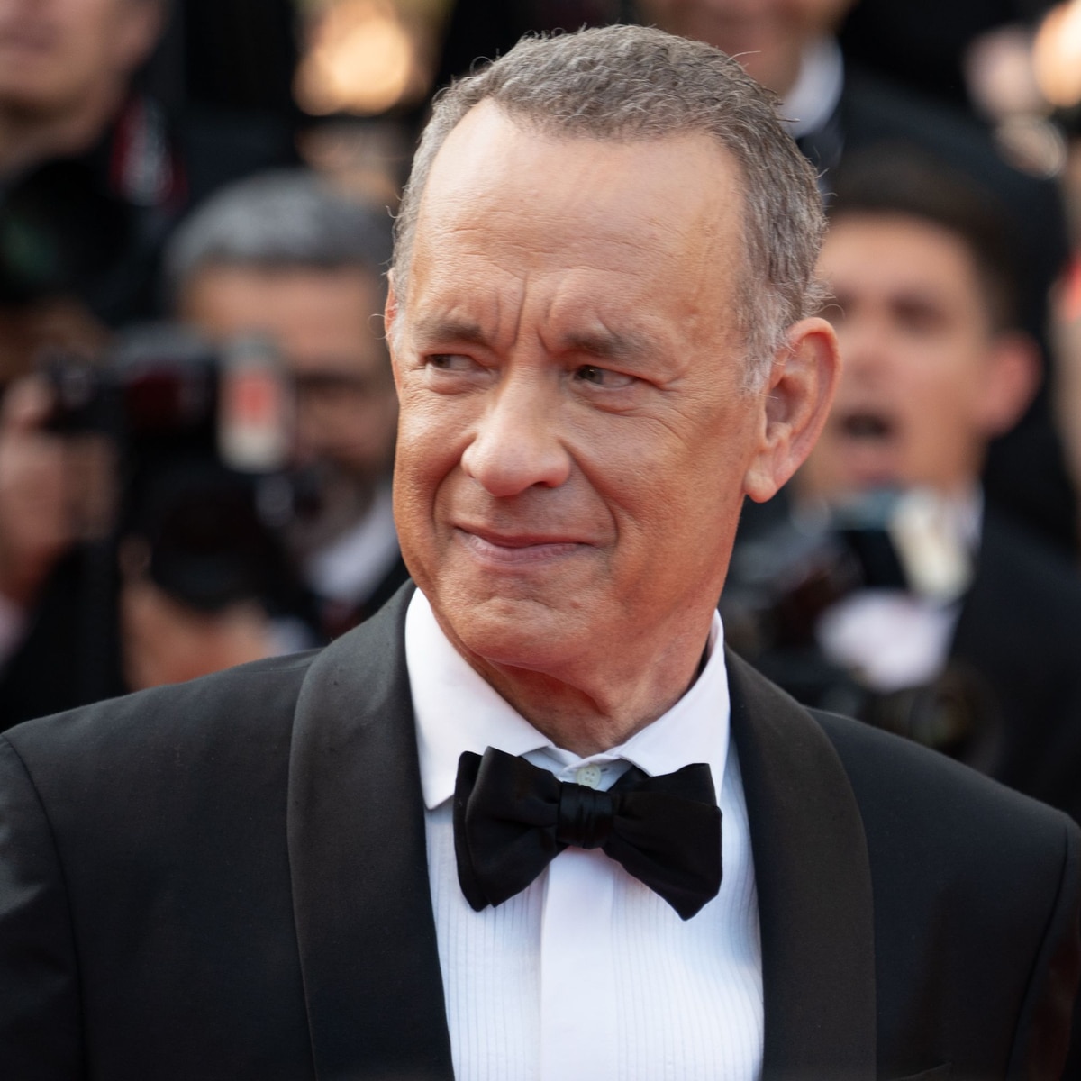 Tom Hanks critica los maravillosos anuncios de medicamentos generados por IA que muestran su imagen