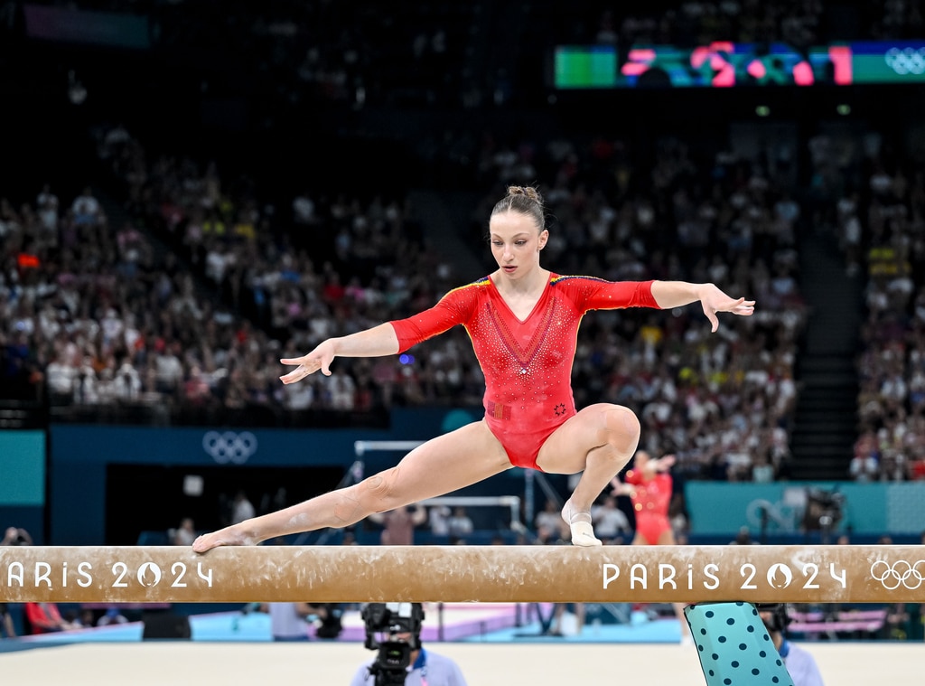 Laurie Hernandez แบ่งปันการอัปเดตเกี่ยวกับ Jordan Chiles หลังจากการโต้เถียง