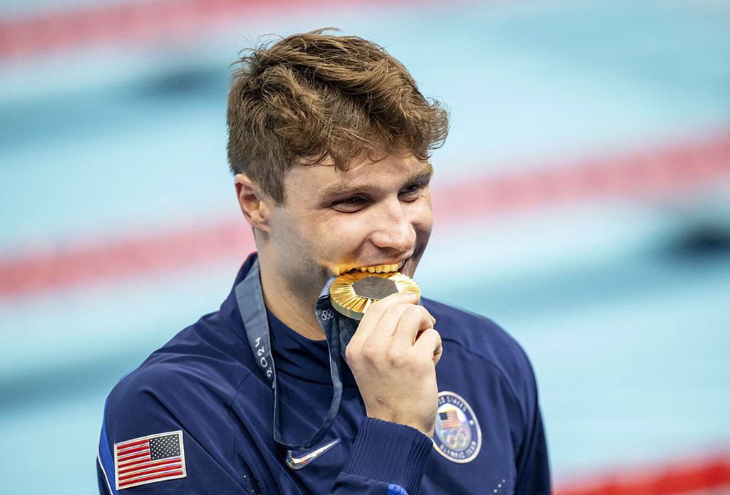 Bobby Finke, 2024 Paris Olympics, gold medal, swimming, Team USA