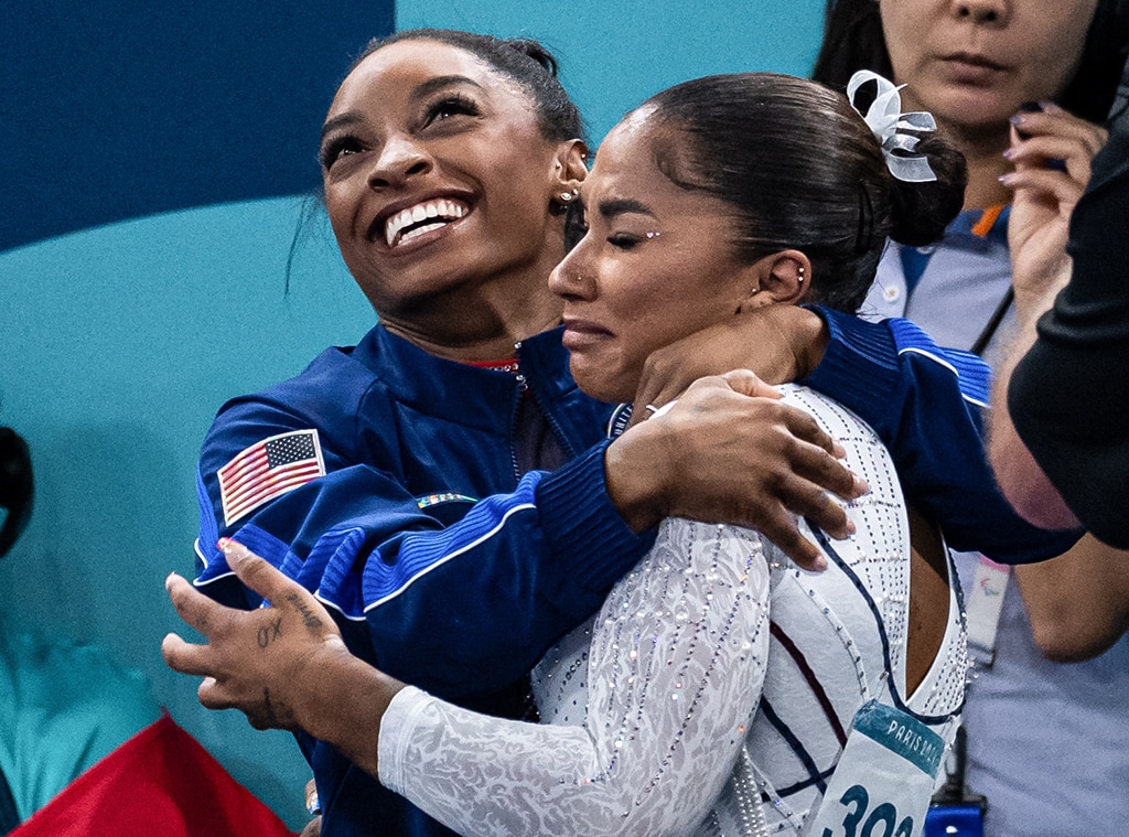 Medalha de Simone Biles e Jordan Chiles após consulta de pontuação de última hora