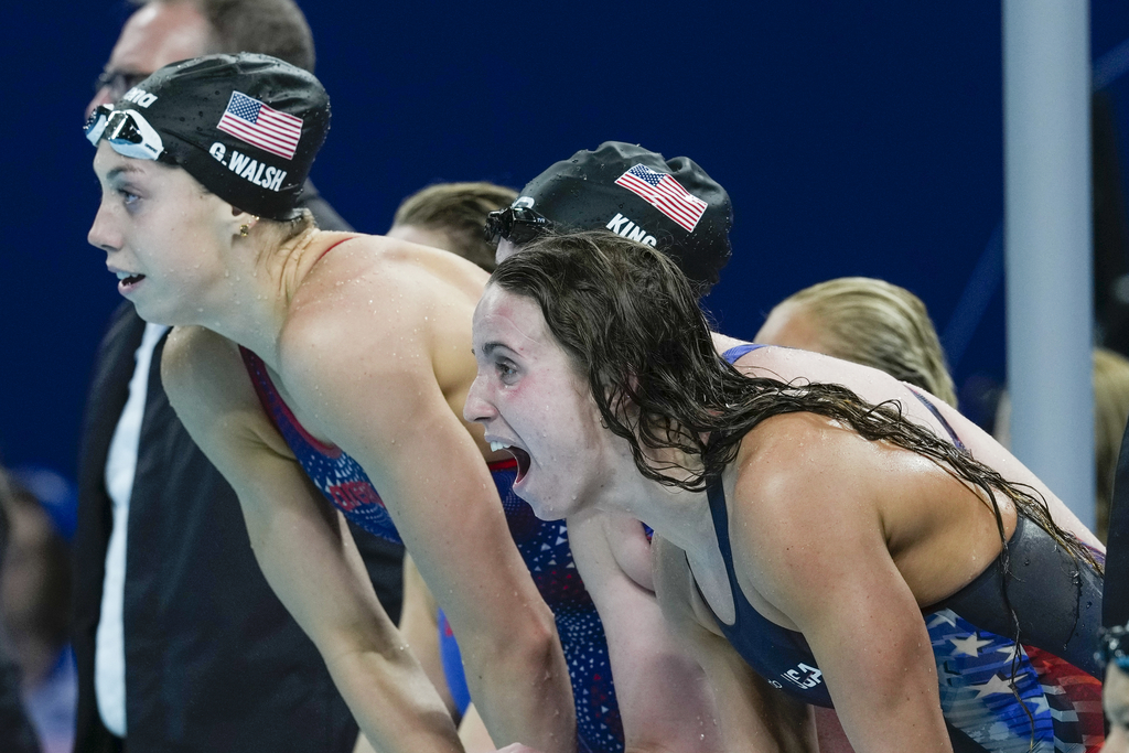 Olympic controversy, Regan Smith, Gretchen Walsh, shallow pool