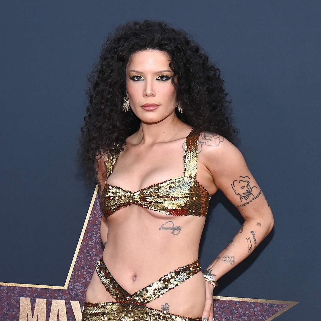 Halsey Shares She Once Suffered a Miscarriage While Performing at a Concert – E! Online Halsey Shares She Once Suffered a Miscarriage While Performing at a Concert – E! Online