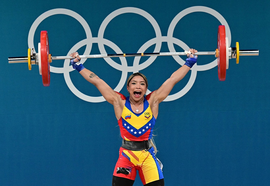 La gimnasta olímpica Suni Lee explica por qué se cayó de la barra de equilibrio