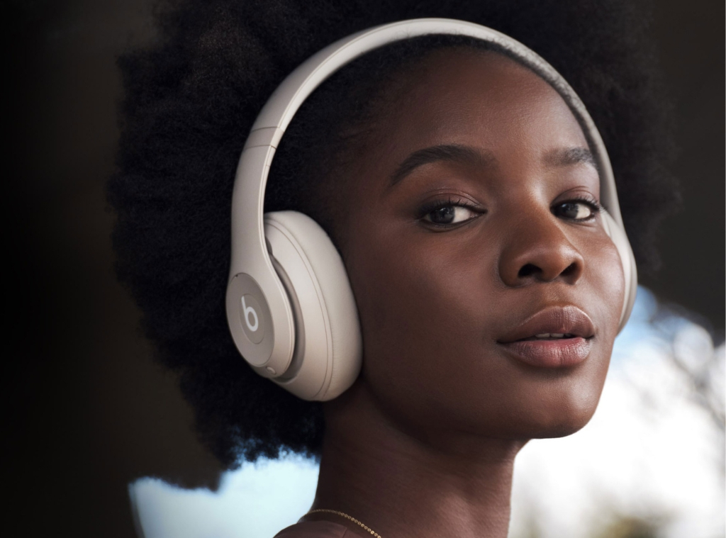 Store Beats Headphones Deal - hero images