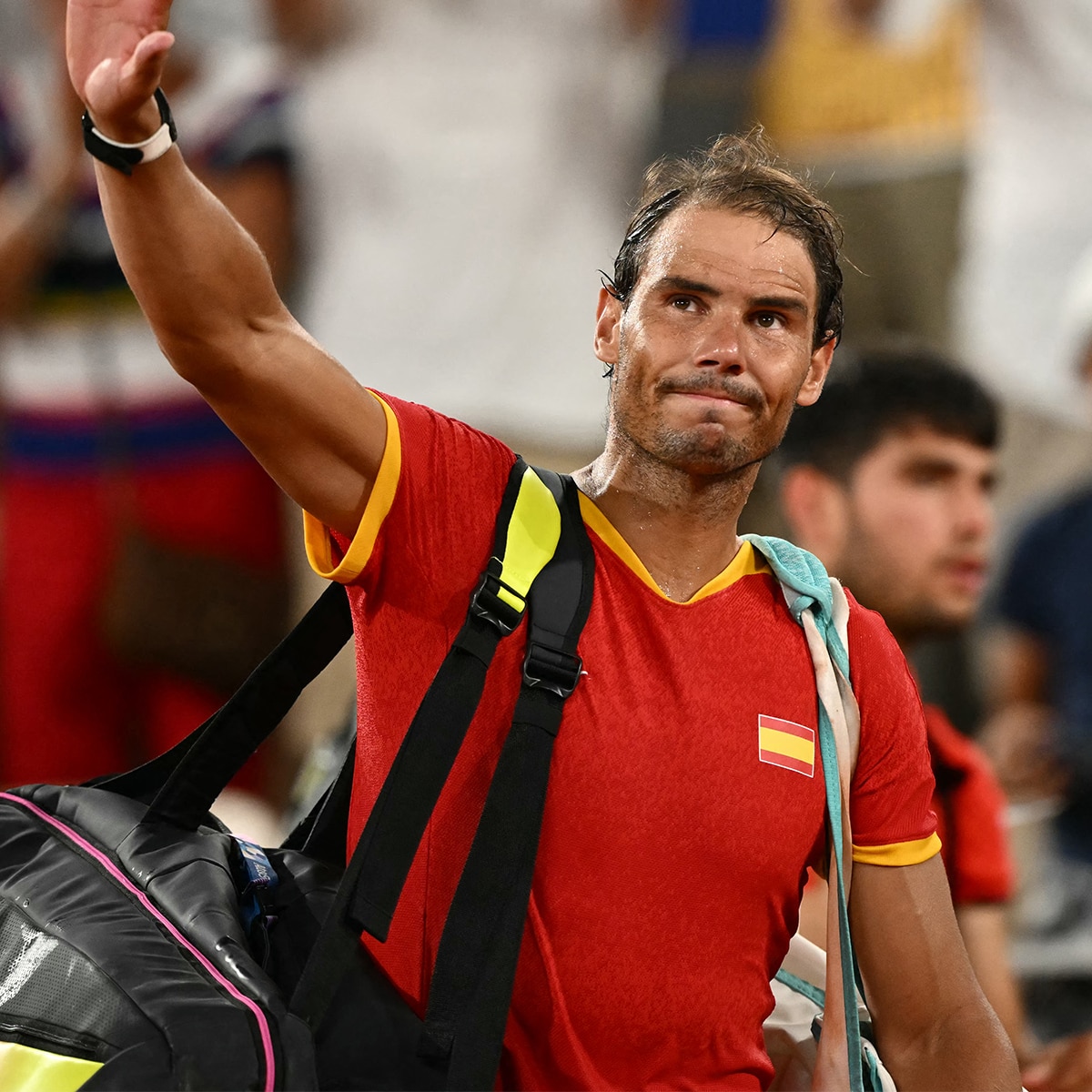 Rafael Nadal anuncia com lágrimas nos olhos sua aposentadoria do tênis