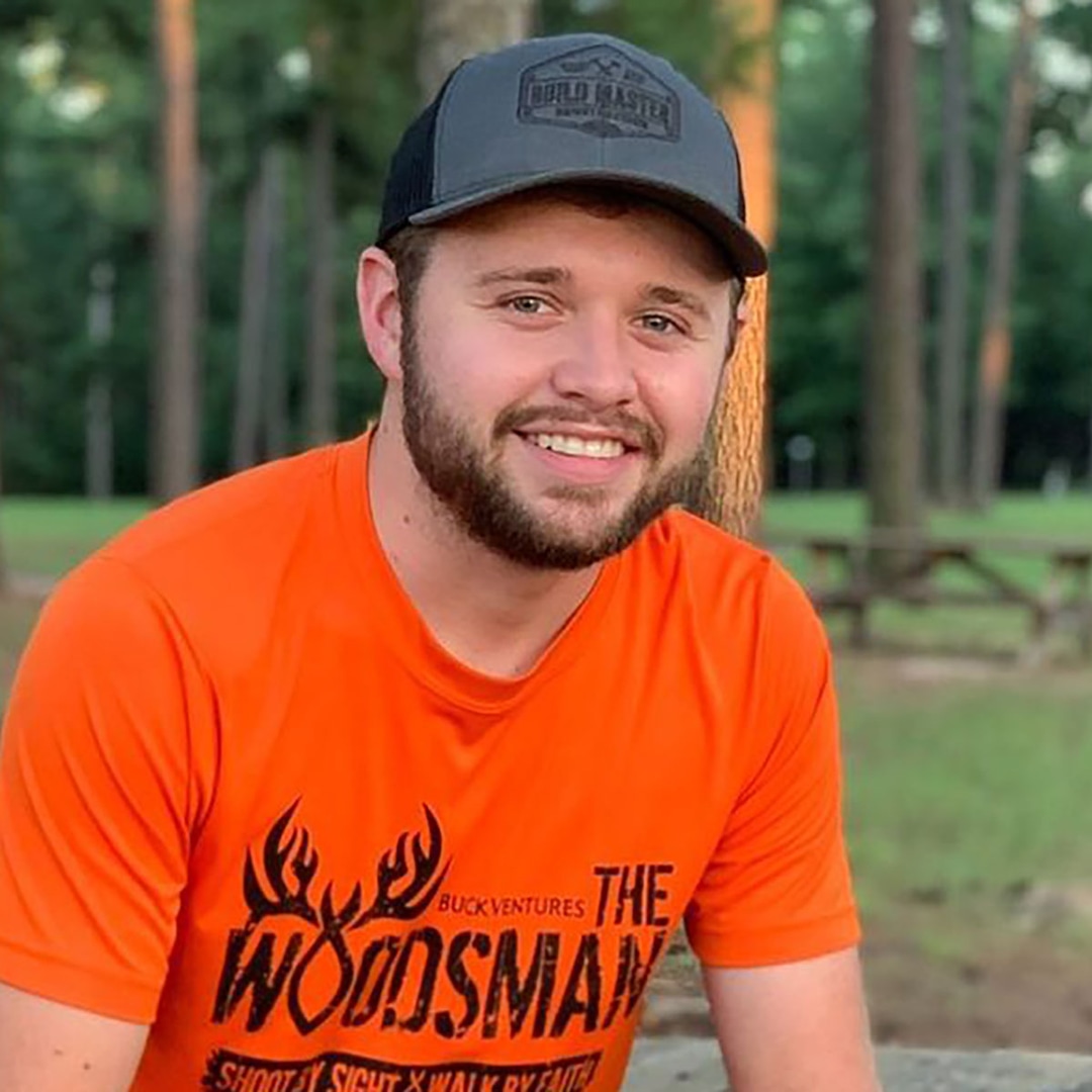 Jason Duggar Is Engaged to Girlfriend Maddie Grace – E! Online Jason Duggar Is Engaged to Girlfriend Maddie Grace – E! Online