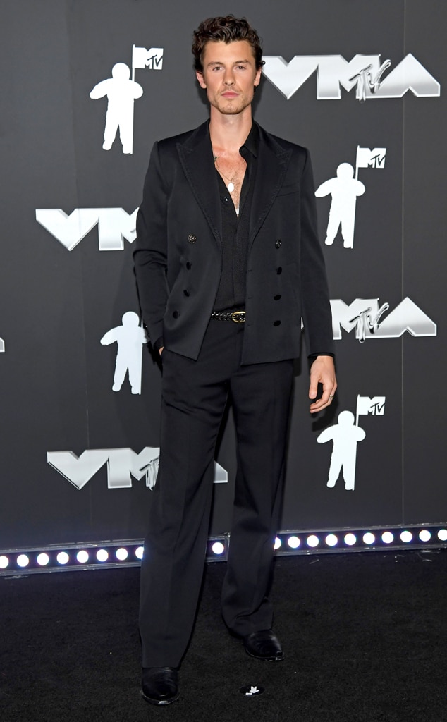 เหตุใด Chappell Roan จึงบอกกับผู้เข้าร่วม MTV VMA ให้ "Shut the F--k Up"