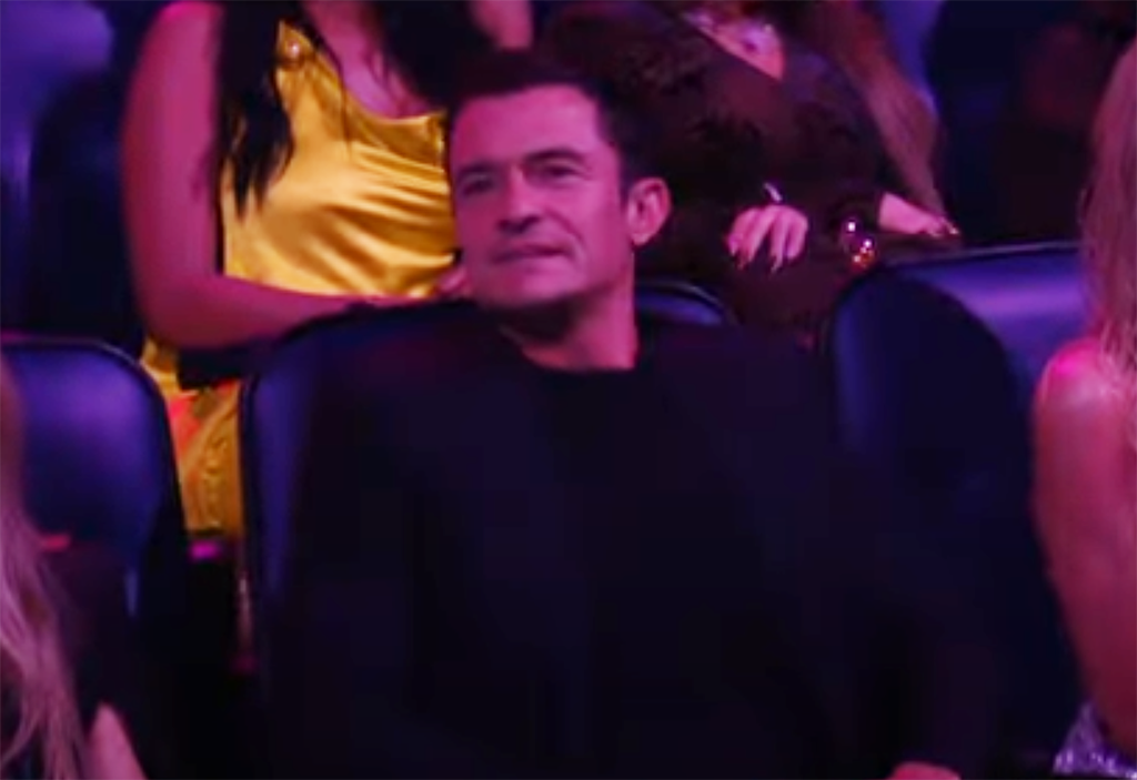 Orlando Bloom’s Reaction to Katy Perry’s Performance Has Fans Buzzing