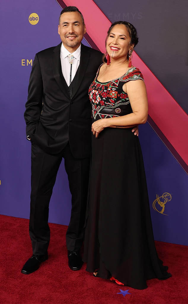 2024 Emmys: ดูเดทไนท์ของ Connie Britton และแฟนหนุ่ม David Windsor