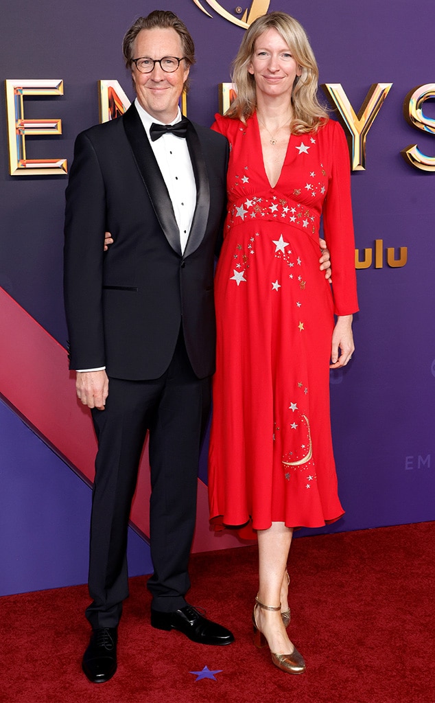 2024 Emmys: ดูเดทไนท์ของ Connie Britton และแฟนหนุ่ม David Windsor