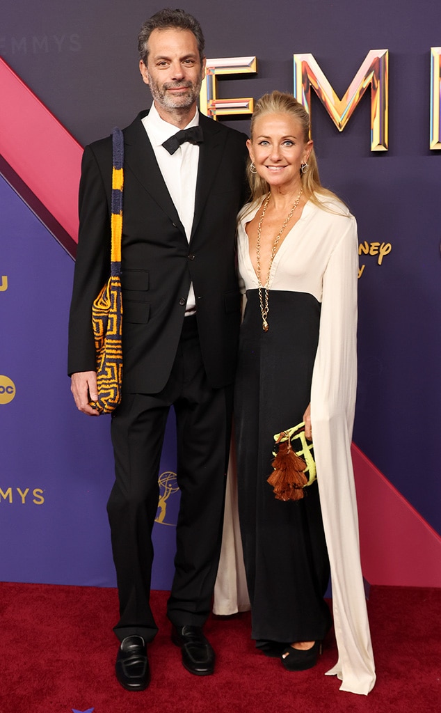 2024 Emmys: ดูเดทไนท์ของ Connie Britton และแฟนหนุ่ม David Windsor