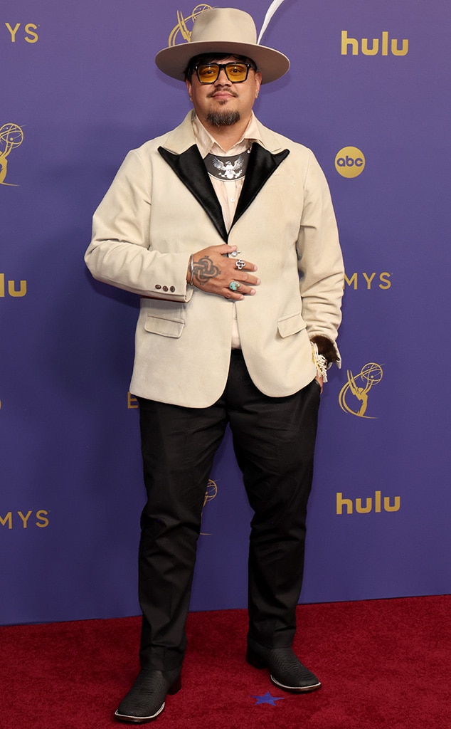 Dan Levy และ Eugene Levy พิธีกรคือเป้าหมายพ่อลูกในงาน Emmys ปี 2024