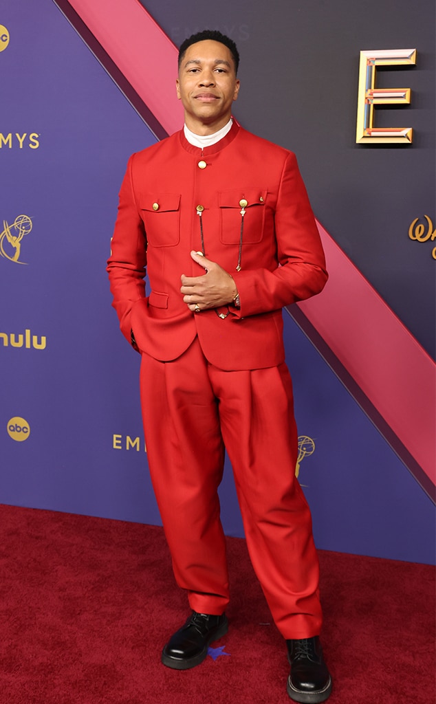 Dan Levy และ Eugene Levy พิธีกรคือเป้าหมายพ่อลูกในงาน Emmys ปี 2024