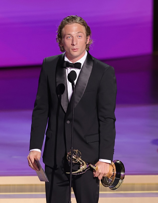 Jeremy Allen White ujawnia słodki pseudonim swojej córki Dolores na gali Emmy