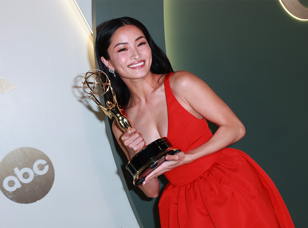 Emmys: Jeremy Allen White Praises The Bear’s Liza Colón-Zayas’ Win